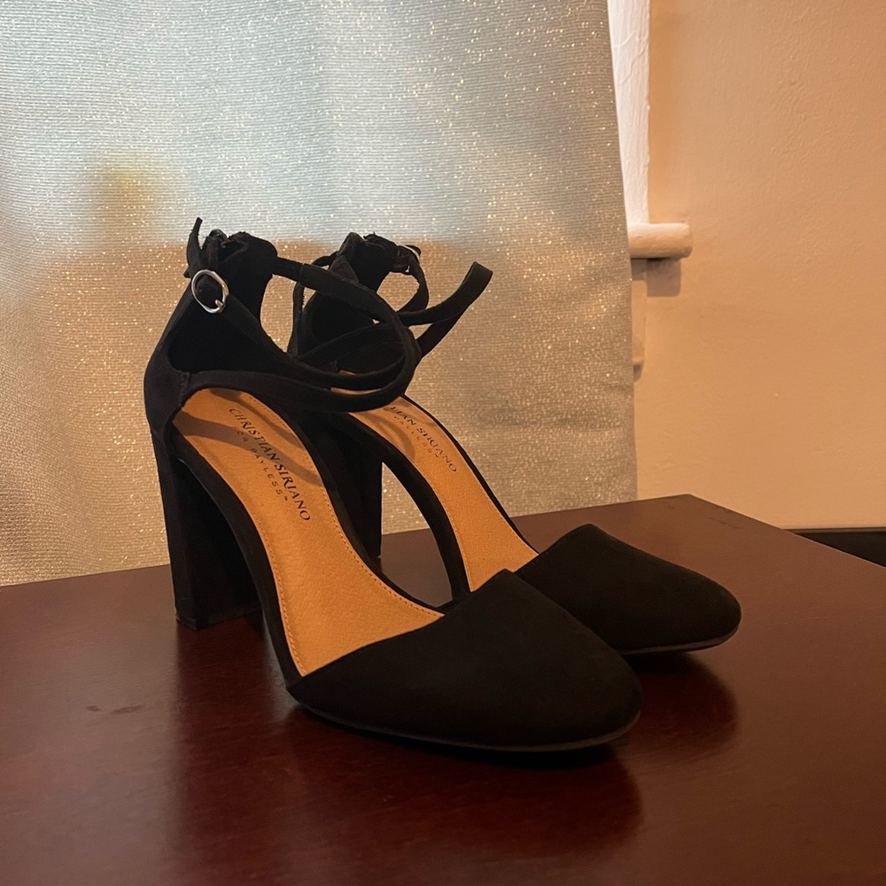Christian Siriano black heels🖤 perfect for any occasion!